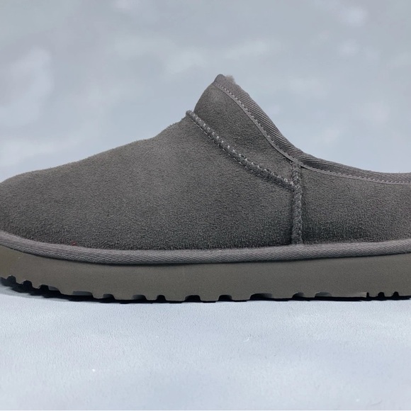 Ugg Classic Slipper, lined, gray suede 8 women’s - Picture 1 of 6